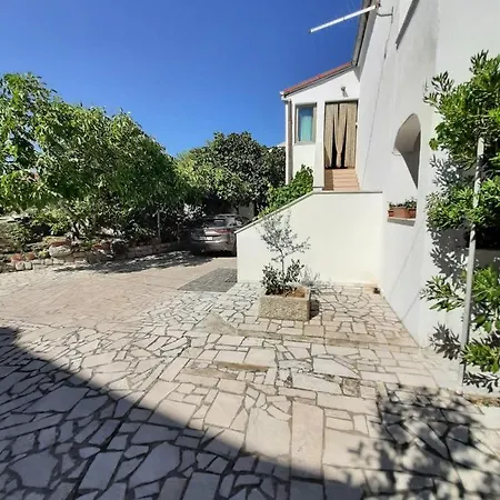 Apartman Ljubica Apartment