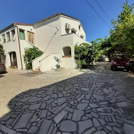 Apartment Apartman Ljubica